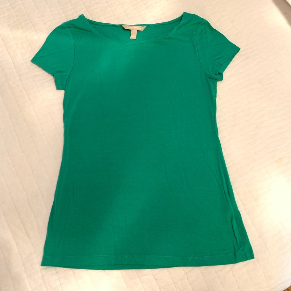 XS green tee Banana Republic